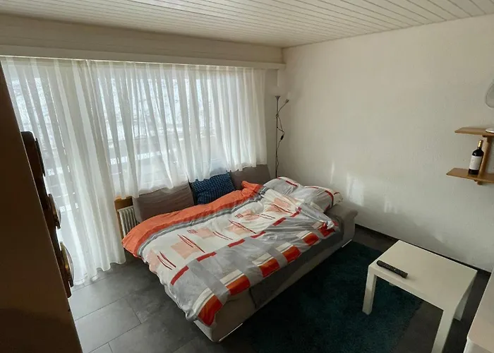 Valere C 242 لوكباد